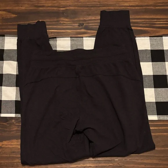 Lululemon Black Jogger Pants 6 - Picture 5 of 6